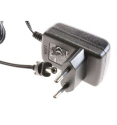 Cargador aspirador Ufesa 25V 200mA