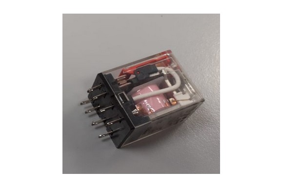 Rele 2 contactos 220V pin 2,5 mm *