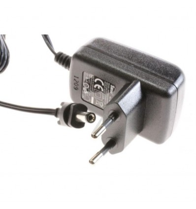 Cargador aspirador Ufesa 25V 200mA